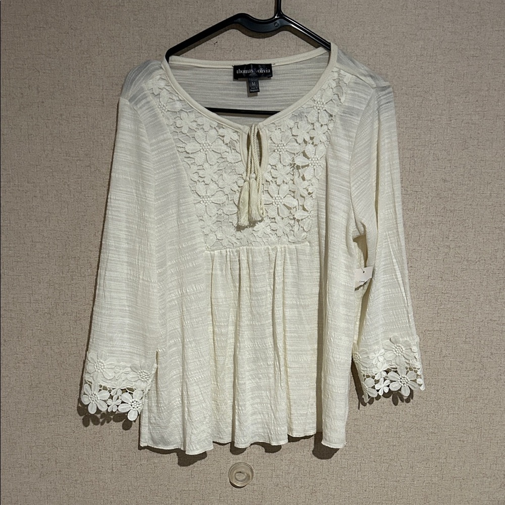 Delicate Cream Floral Blouse